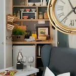 Roseville House Gasthof 4*