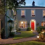Gasthof Roseville House