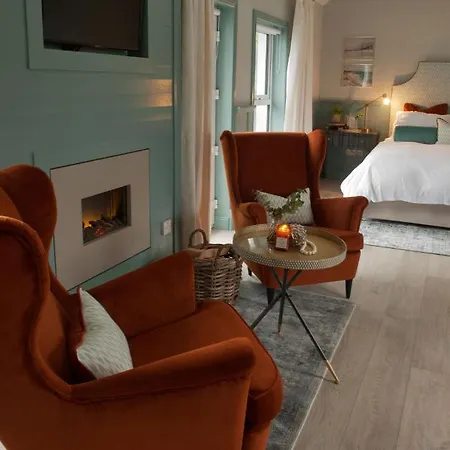 Roseville House 4*