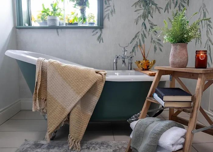 Roseville - Luxury 3*